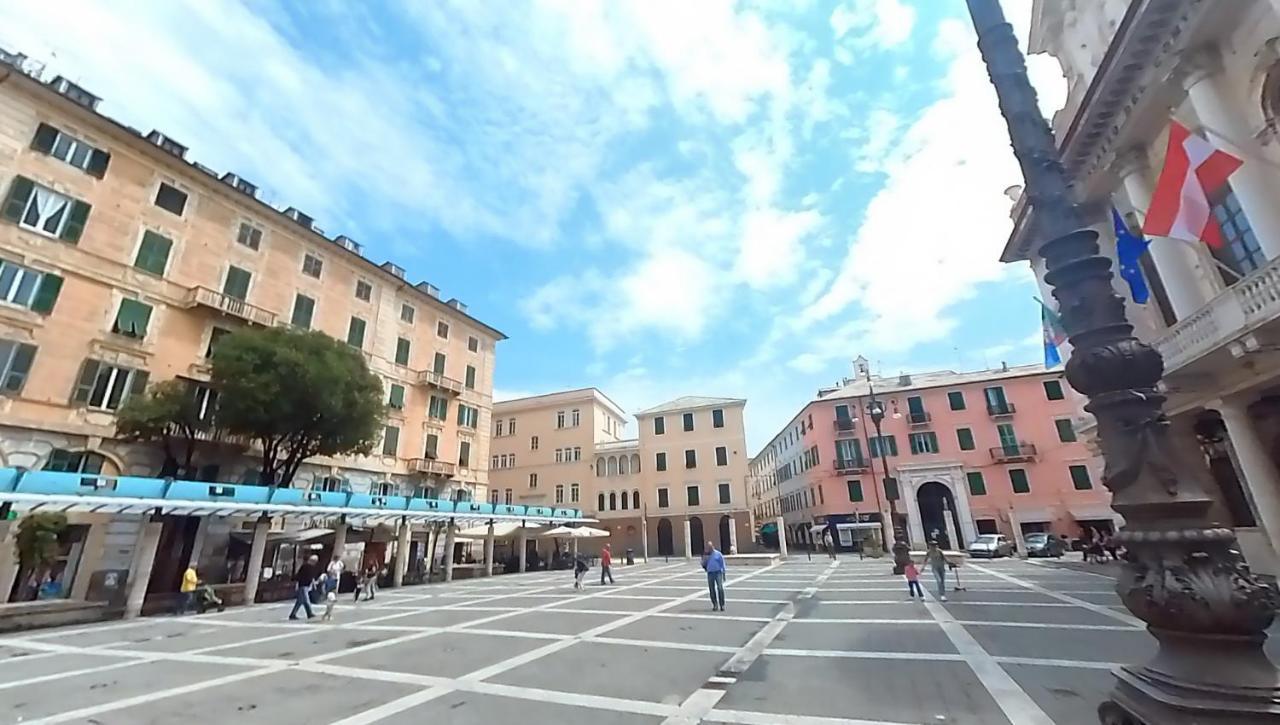 Tra Centro E Mare - Intero Appartamento Con Parcheggio Савона Екстер'єр фото