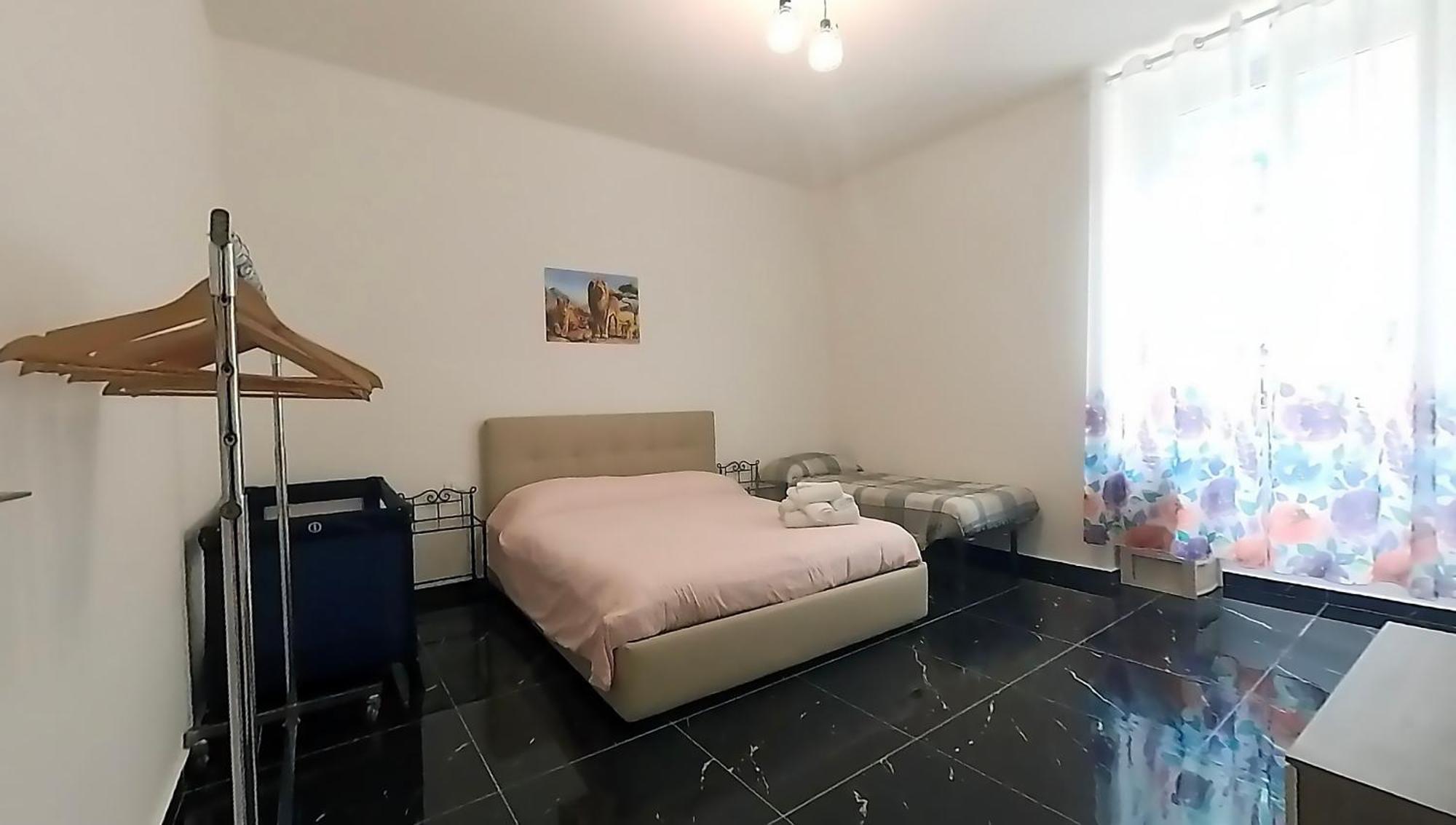 Tra Centro E Mare - Intero Appartamento Con Parcheggio Савона Екстер'єр фото